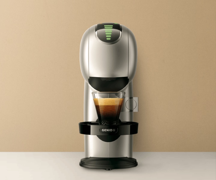 NESCAFÉ Dolce Gusto Genio S Touch Zilver Automatisch Van Krups® koffiemachine - close up