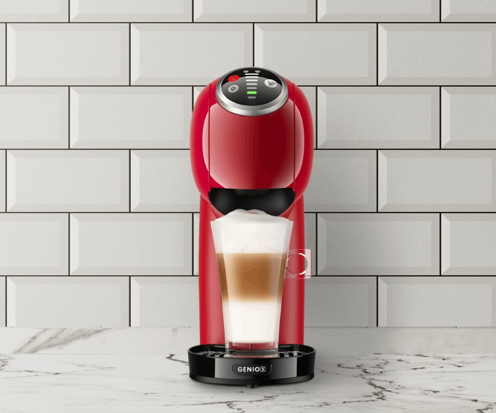 NESCAFÉ Dolce Gusto Genio S Plus Rood Automatisch Van Krups® koffiemachine - close up